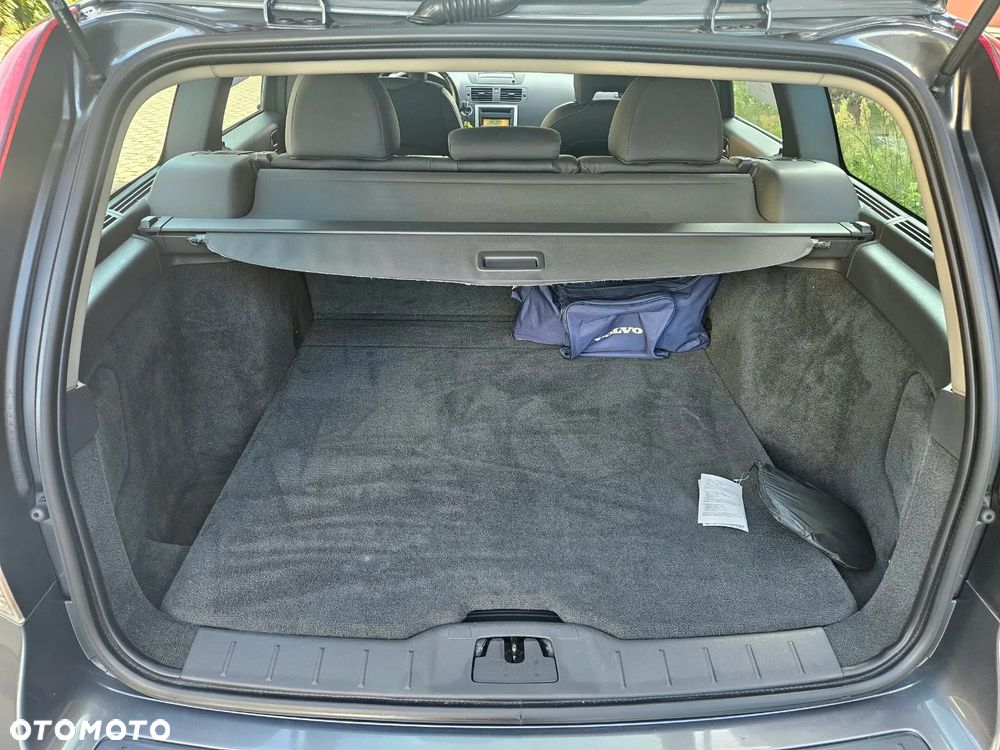 Volvo V50 D3 - 15