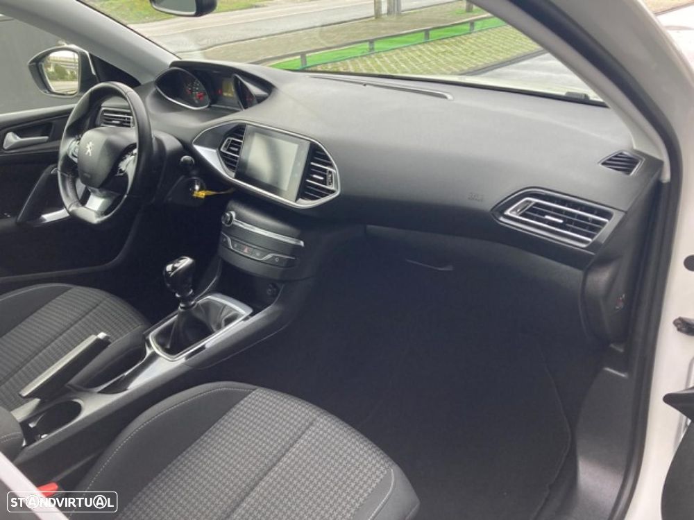 Peugeot 308 1.5 BlueHDi Active Pack - 29