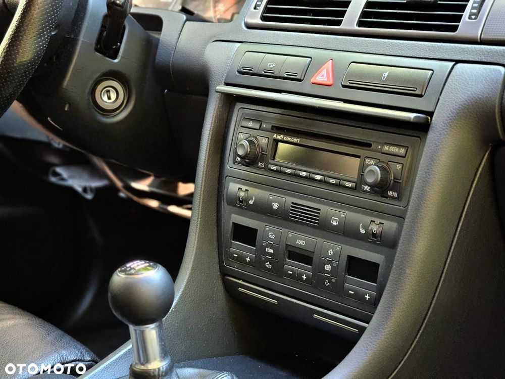 Audi A6 Avant 2.4 Quattro - 20