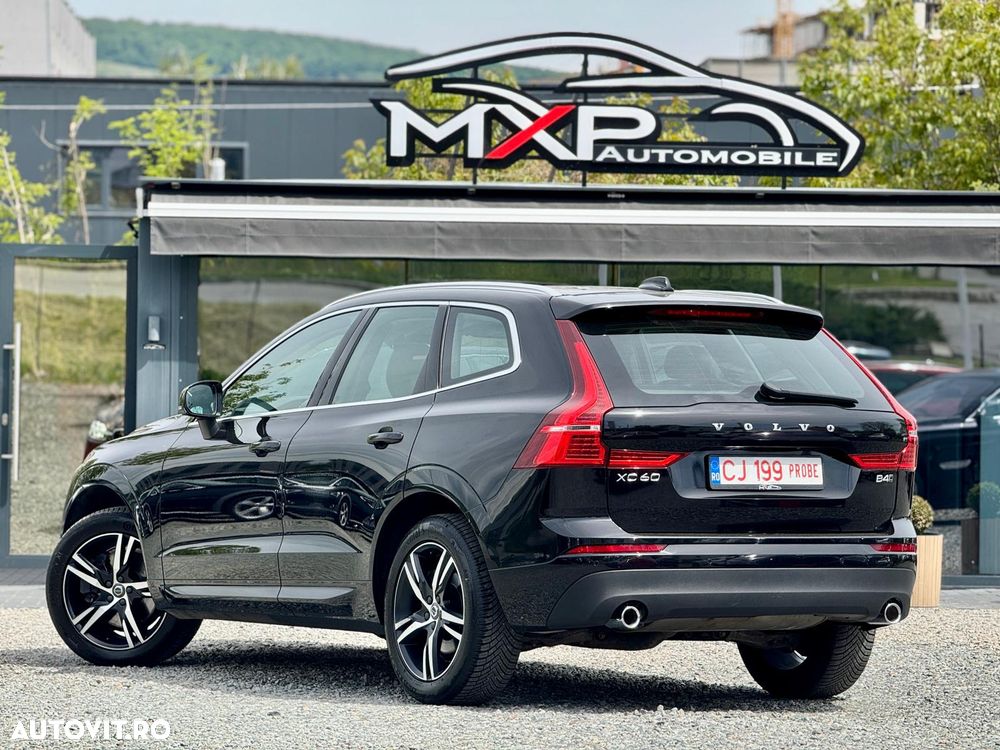 Volvo XC 60 B4 D AWD Geartronic Momentum Pro - 4