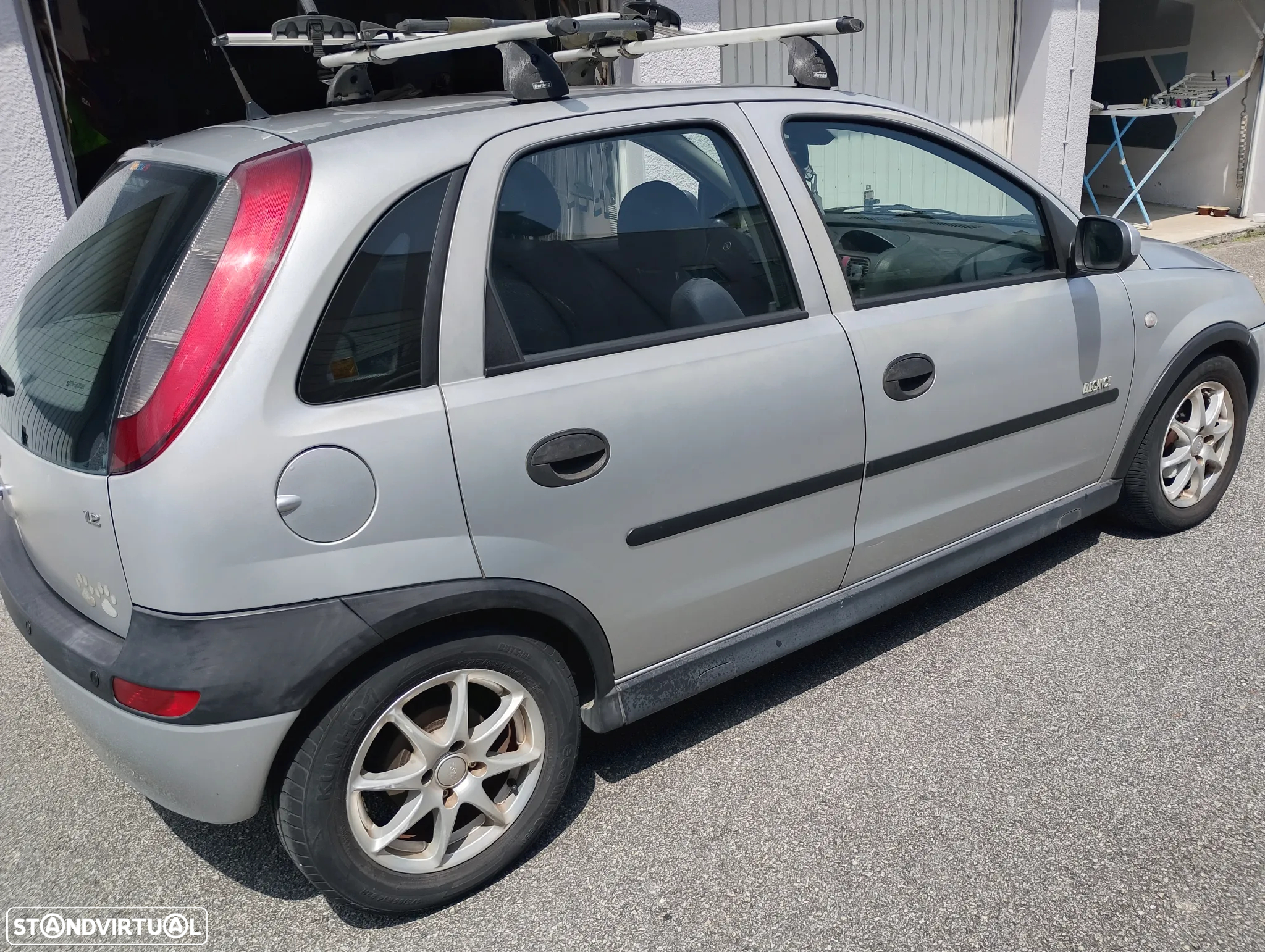 Opel Corsa 1.2 16V Cosmo Easytronic - 3