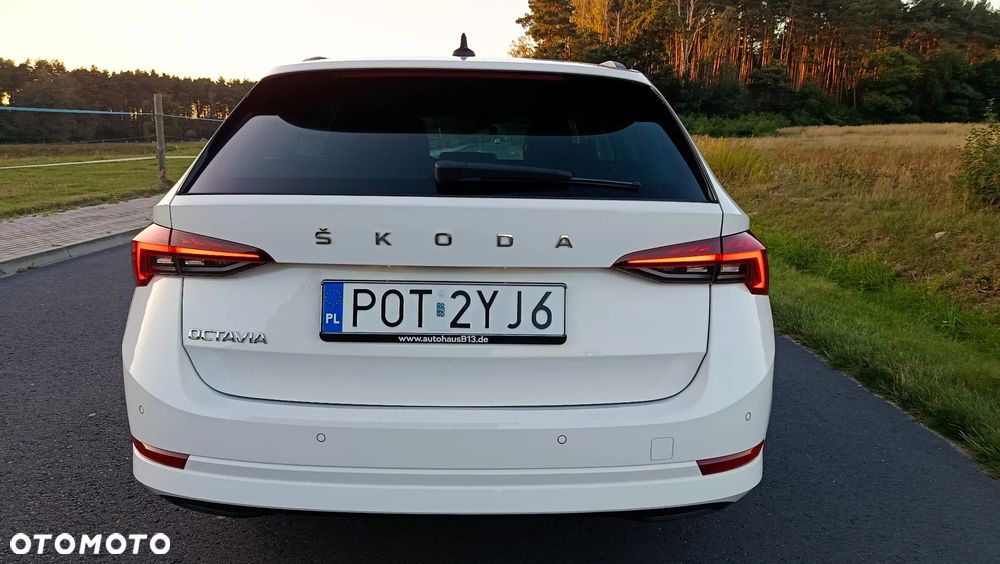 Skoda Octavia 2.0 TDI DSG Tour - 37