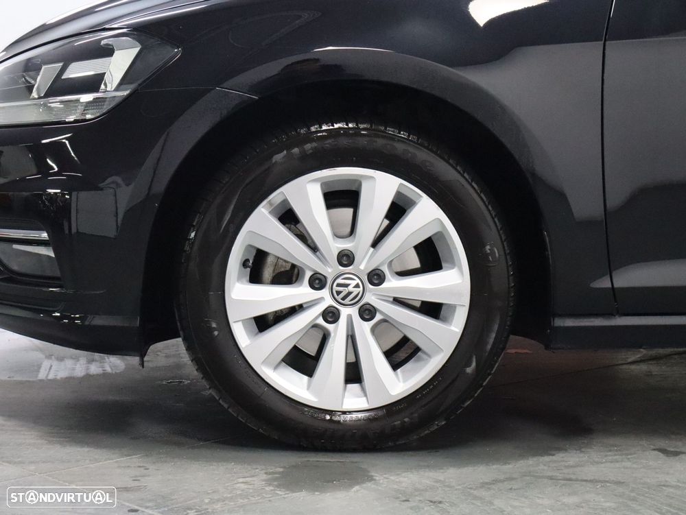VW Golf Variant 1.6 TDi Confortline - 19