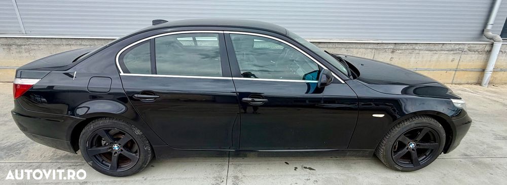 BMW Seria 5 520d Edition Sport - 24