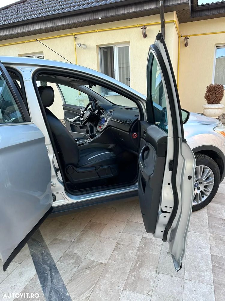 Ford Kuga - 7