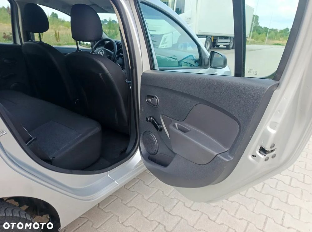 Dacia Sandero 1.2 16V 75 Laureate - 27