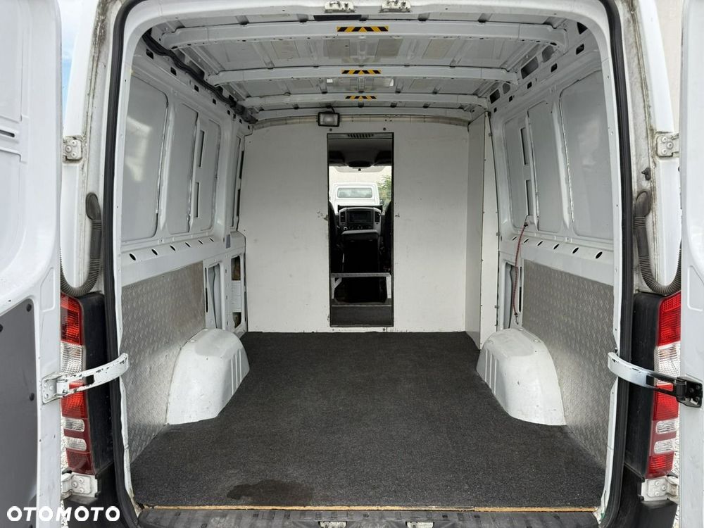 Mercedes-Benz Sprinter - 22