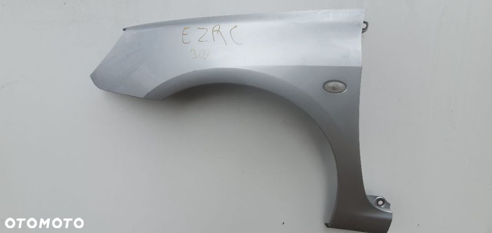 PEUGEOT 307 BŁOTNIK LEWY PRZEDNI EZRC przed lift