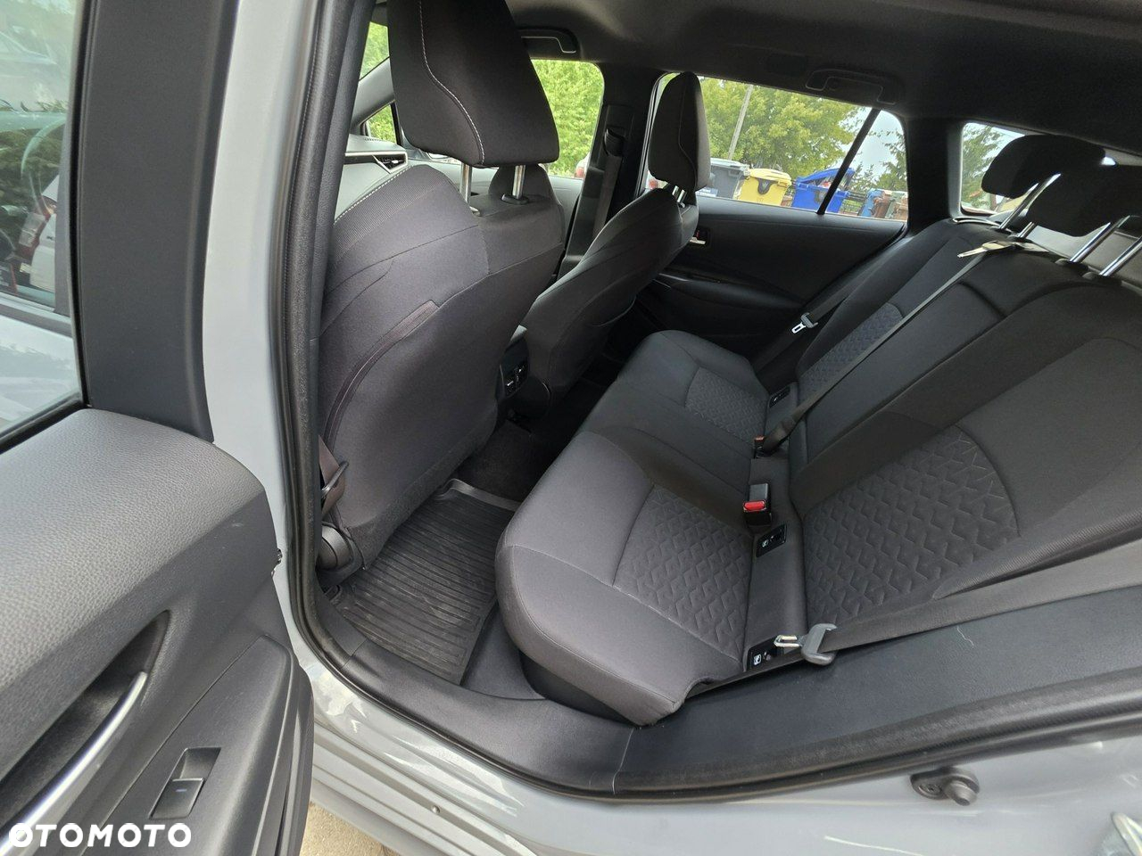 Toyota Corolla 2.0 Hybrid Comfort - 12