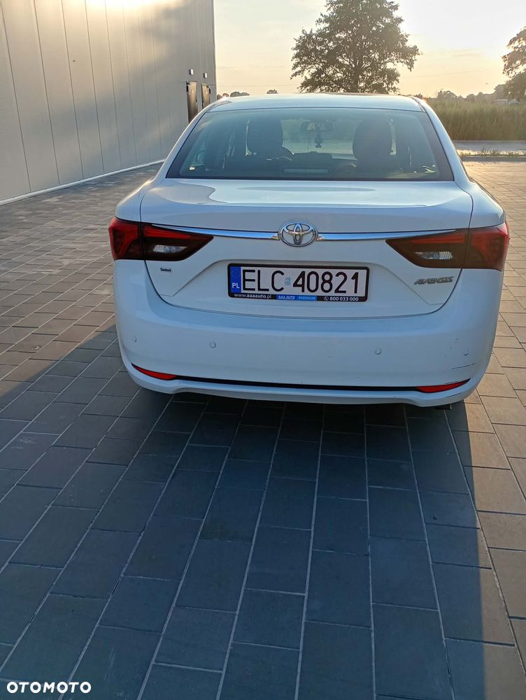 Toyota Avensis - 10