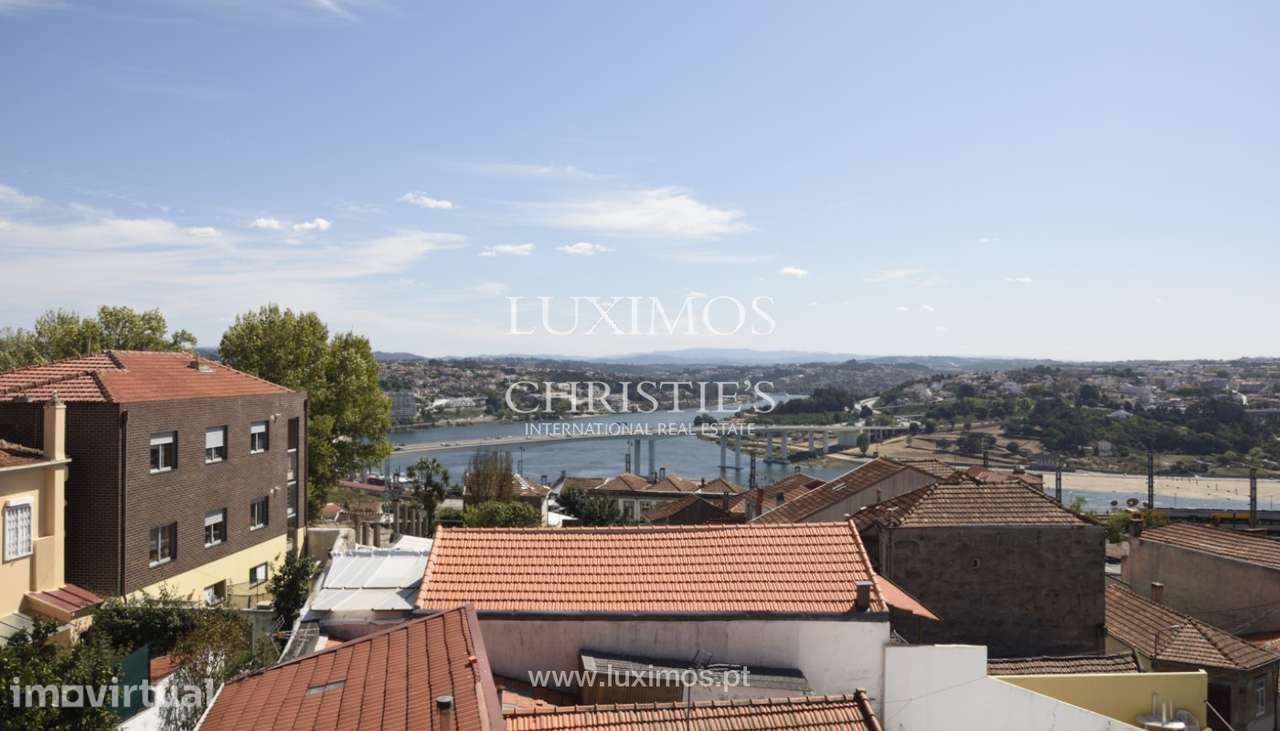 Moradia com duas casas T3 Triplex com vistas de rio e piscina à venda - Grande imagem: 2/22