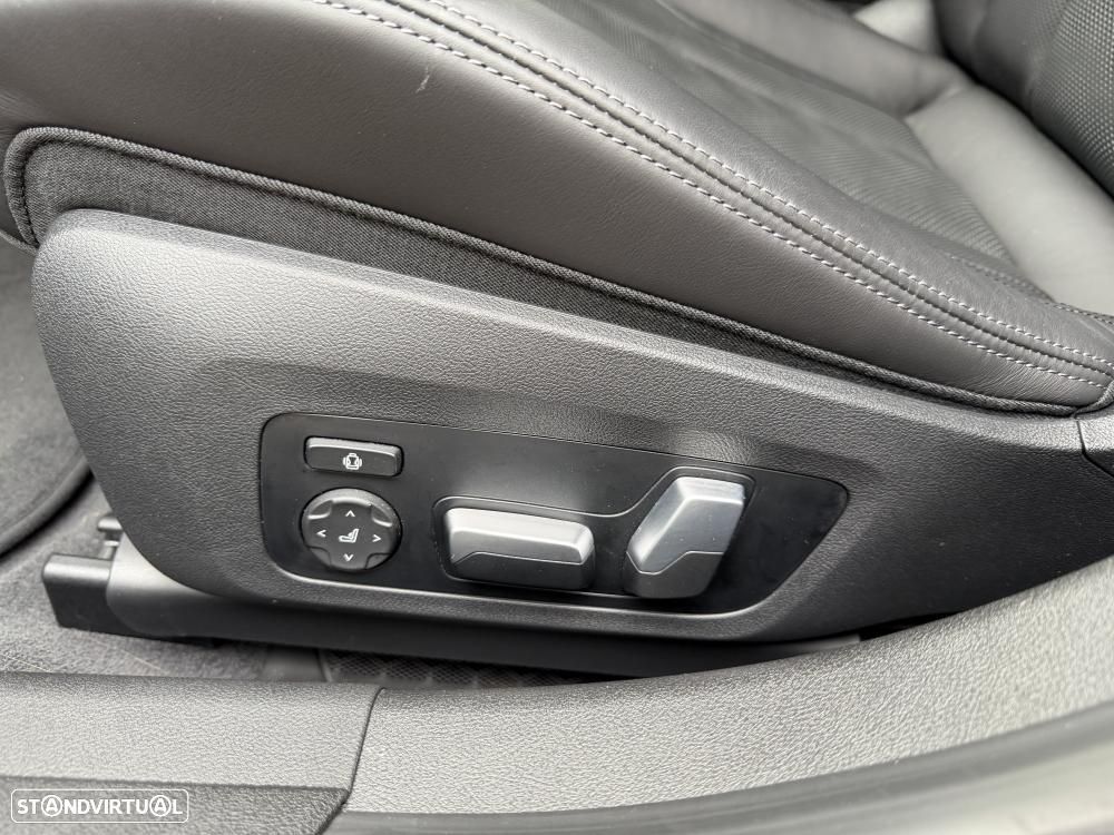 BMW M3 Competition Pack 50 anos M - 32