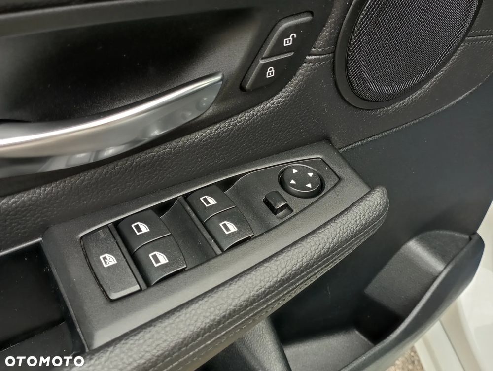 BMW Seria 2 218i - 30