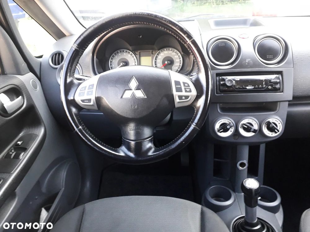 Mitsubishi Colt CZ3 1.3 Invite - 38