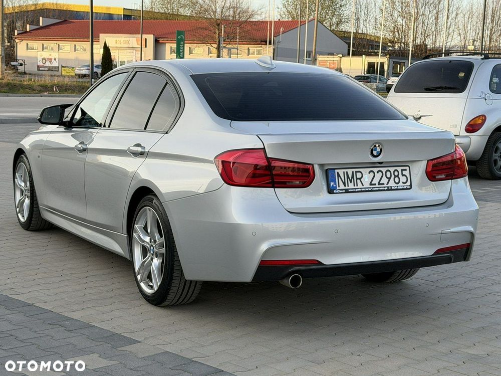 BMW Seria 3 318d M Sport - 10