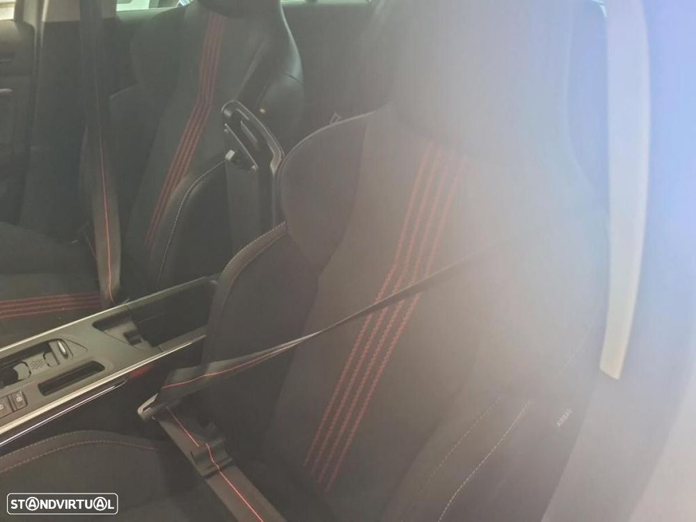 Renault Mégane Sport Tourer 1.5 Blue dCi R.S. Line EDC - 4