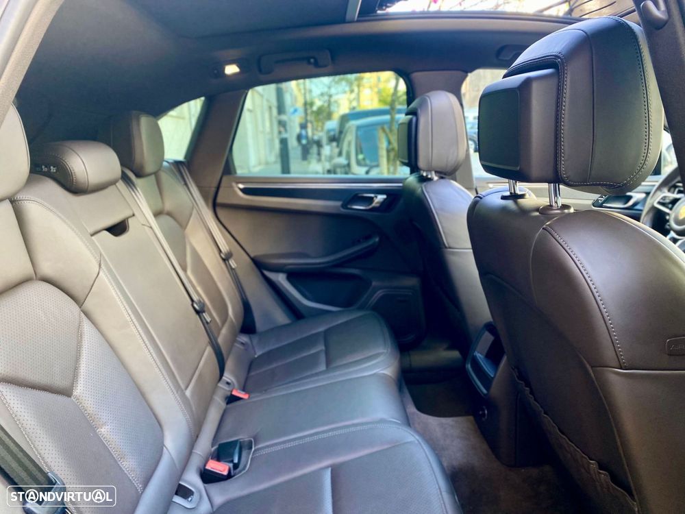 Porsche Macan S - 35