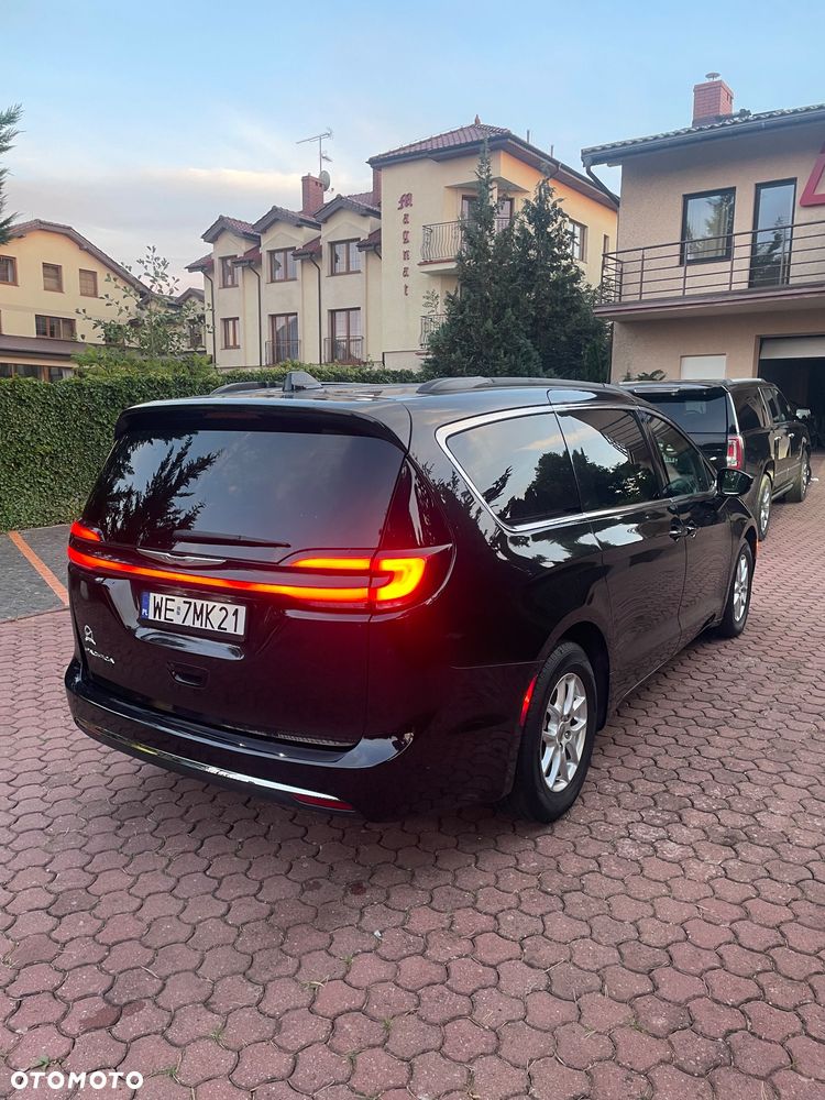 Chrysler Pacifica - 7