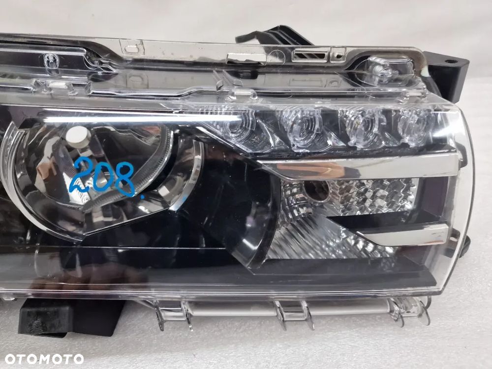 TOYOTA COROLLA E16 13- PRAWA LAMPA LED PRZEDNIA PRZÓD , NR 81110-02E71-00 , NR AUKCJI LL208 - 2