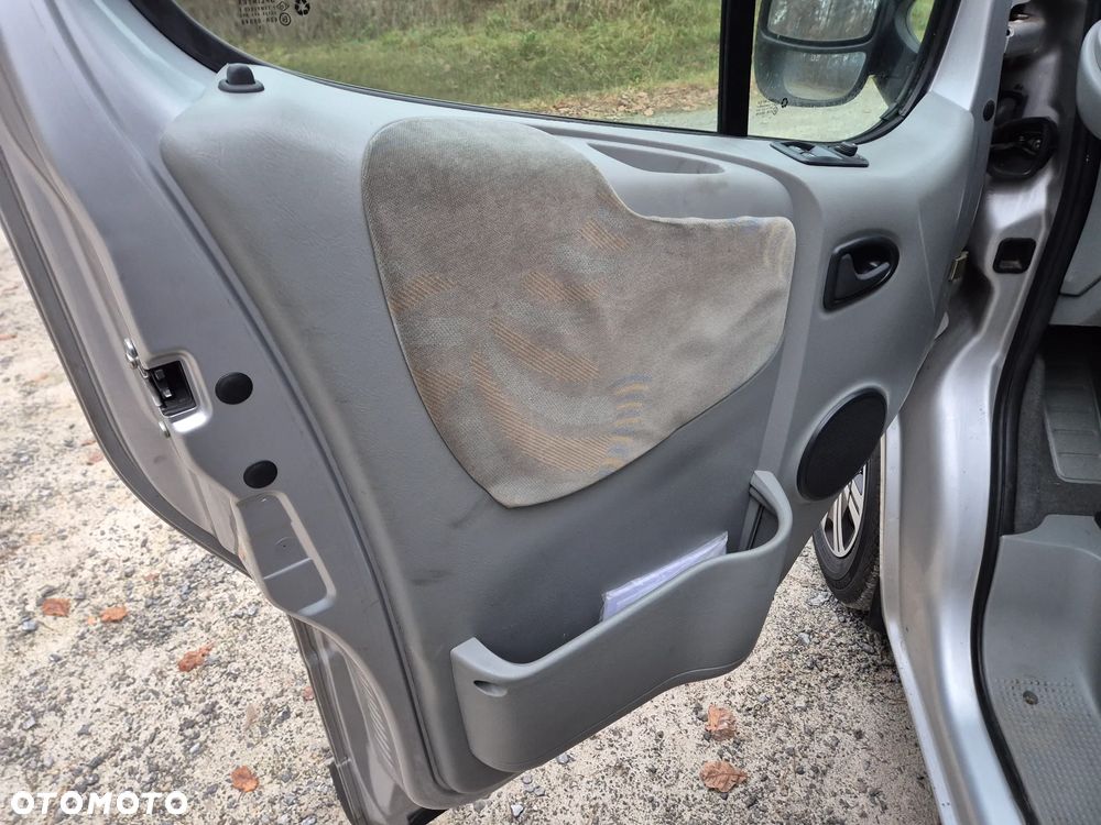 Renault Trafic dCi Passenger - 20