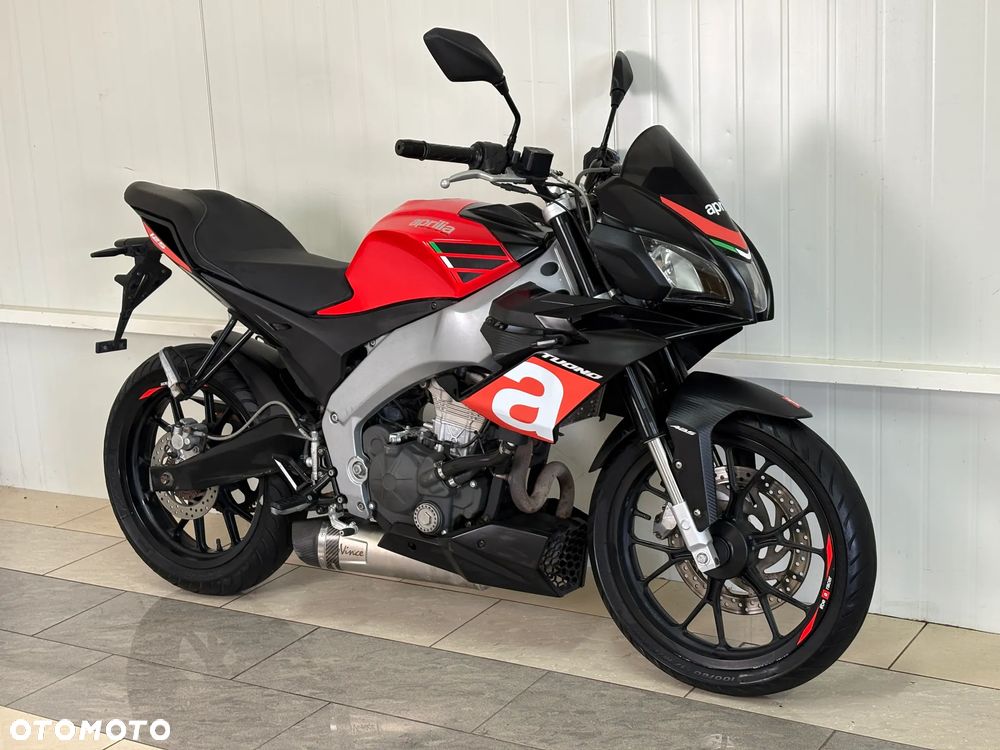 Aprilia Tuono - 1