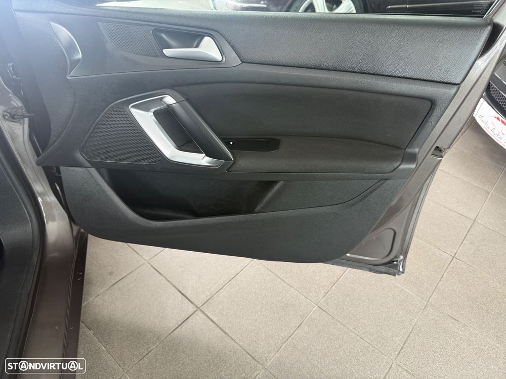 Peugeot 308 SW 1.6 BlueHDi Allure J17 - 11