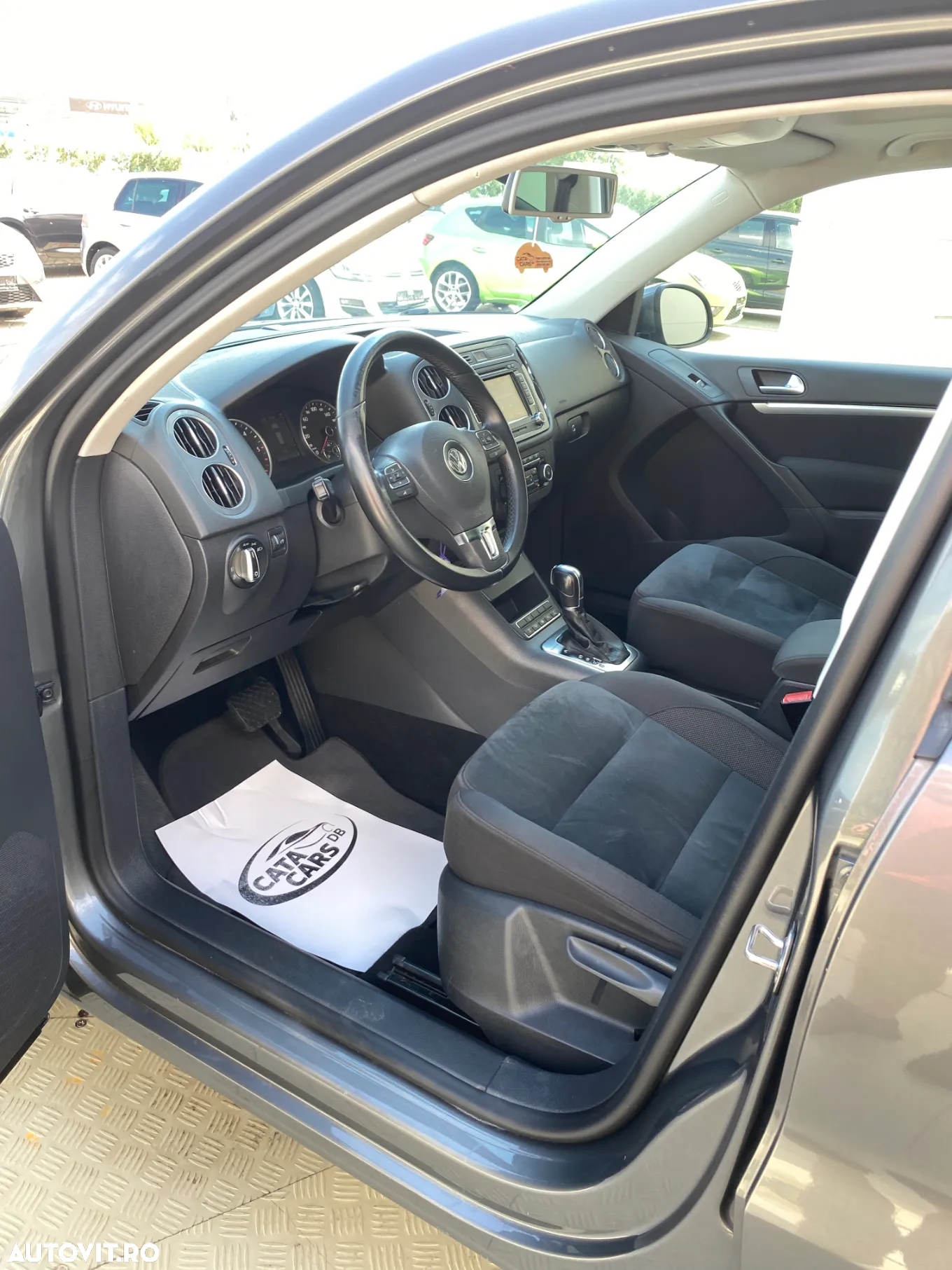 Volkswagen Tiguan 2.0 TDI 4Motion DSG Track & Field - 29