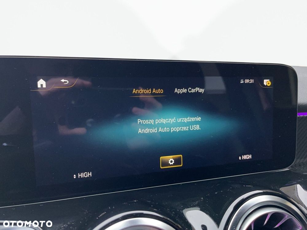 Mercedes-Benz GLB 200 d 4-Matic AMG Line 8G-DCT - 26