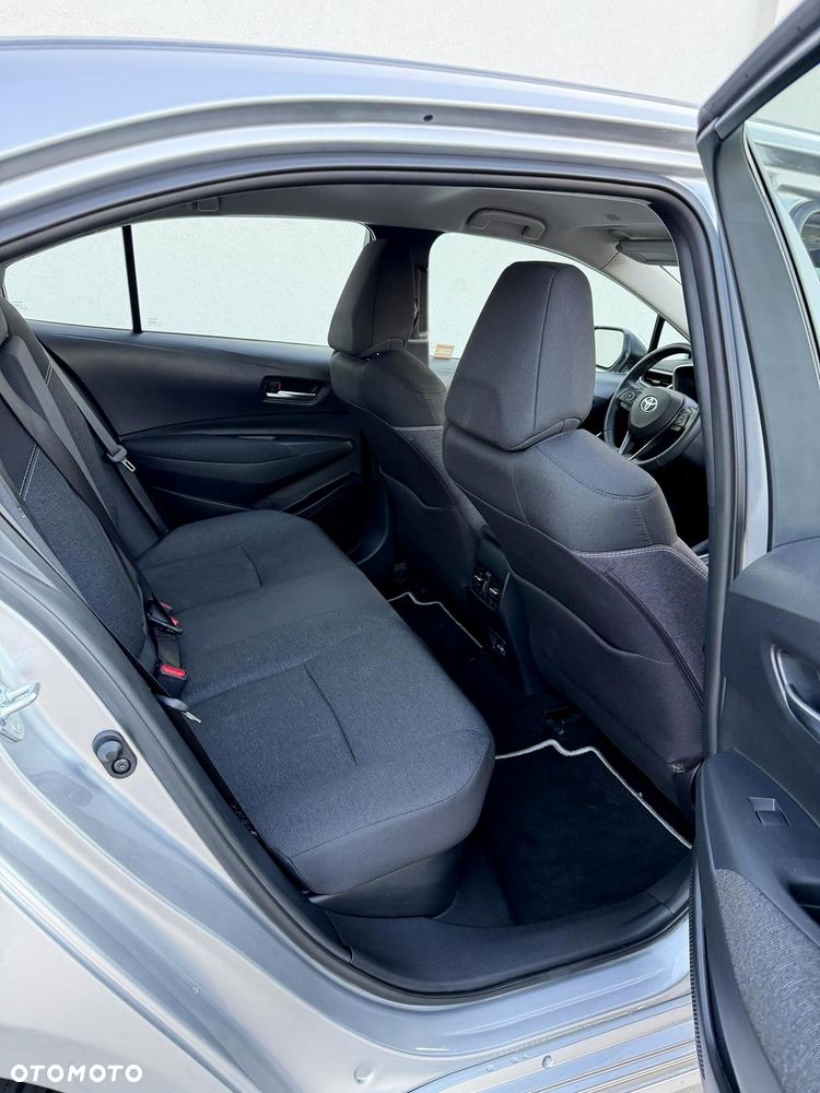 Toyota Corolla 1.8 Hybrid Comfort - 29