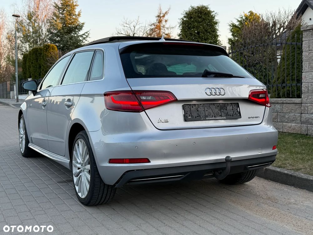 Audi A3 Sportback 1.4 TFSI e-tron S line Sportpaket - 3