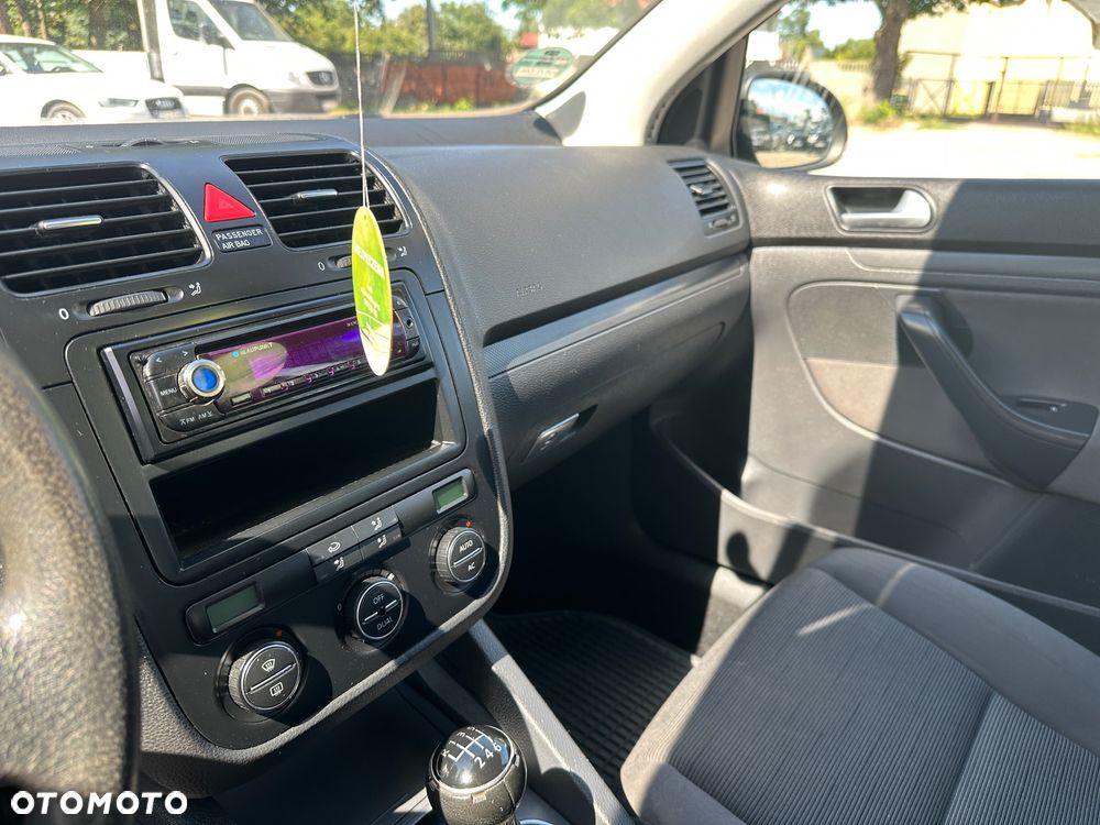 Volkswagen Golf 1.9 TDI DPF Trendline - 17