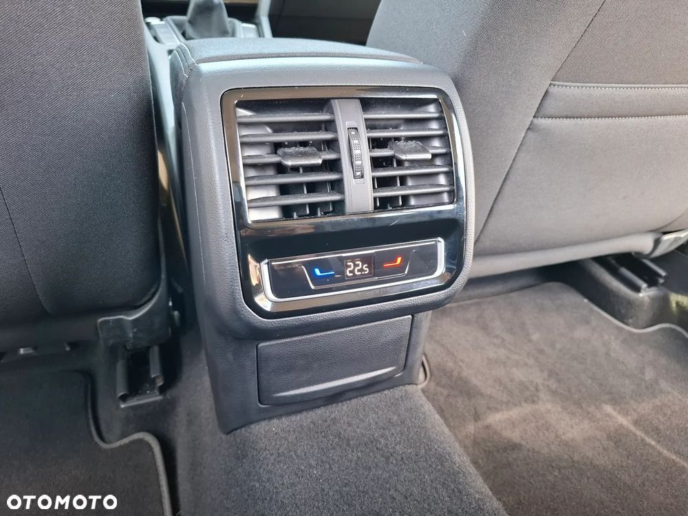 Volkswagen Passat Variant 2.0 TDI EVO Business - 28
