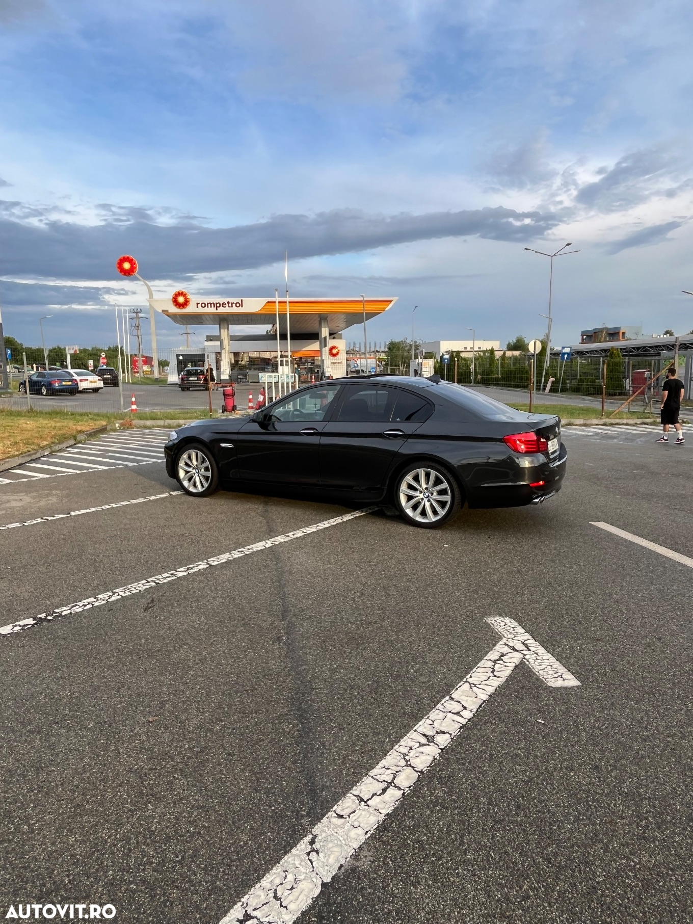 BMW Seria 5 530d xDrive - 14