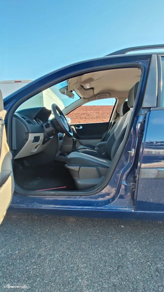 Renault Mégane Break 1.4 Confort - 8