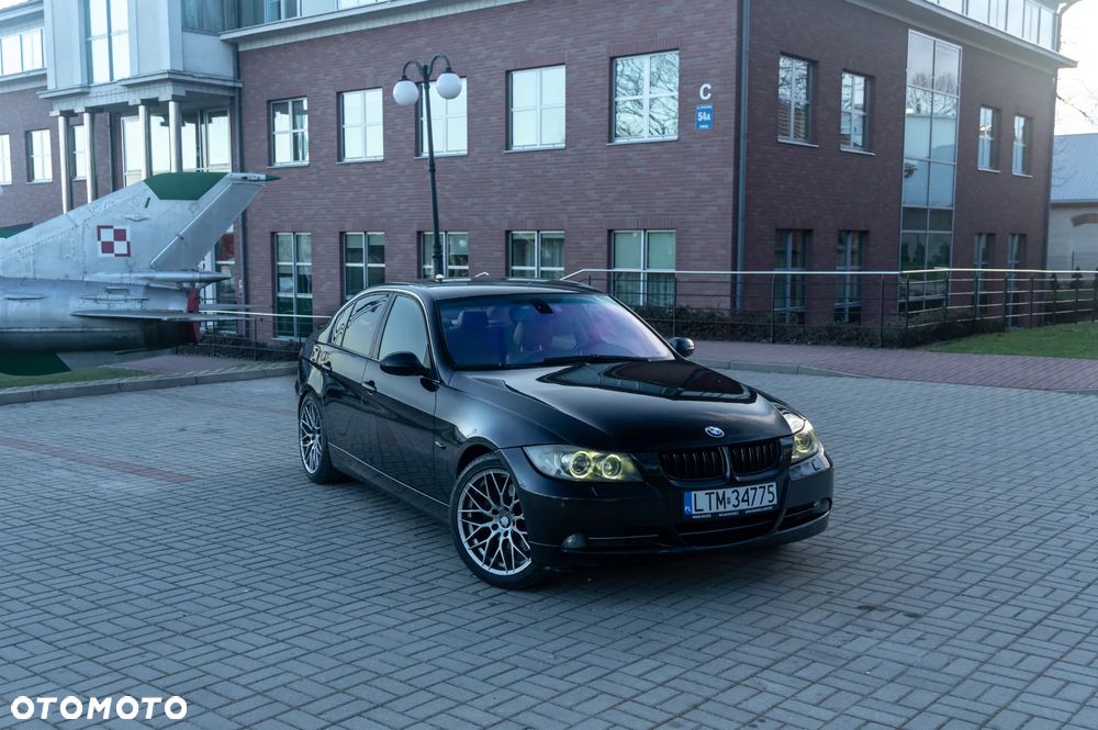 BMW Seria 3 330i - 1