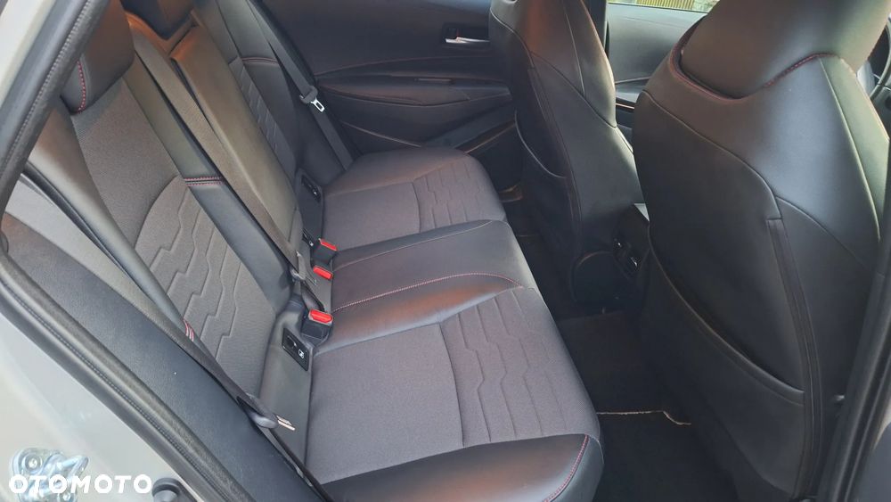 Toyota Corolla 2.0 Lounge - 24
