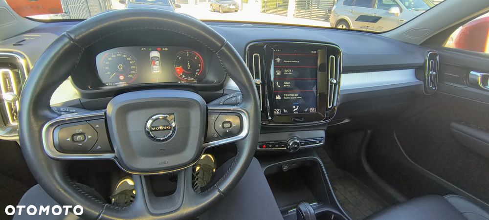 Volvo XC 40 D4 AWD Momentum Pro - 6