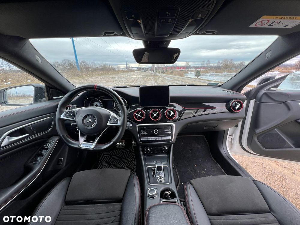 Mercedes-Benz CLA - 11