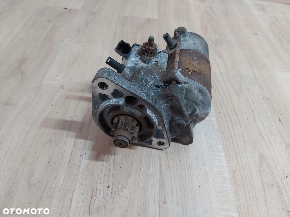 Toyota FJ Cruiser 4runner 4,0 v6 rozrusznik - 3