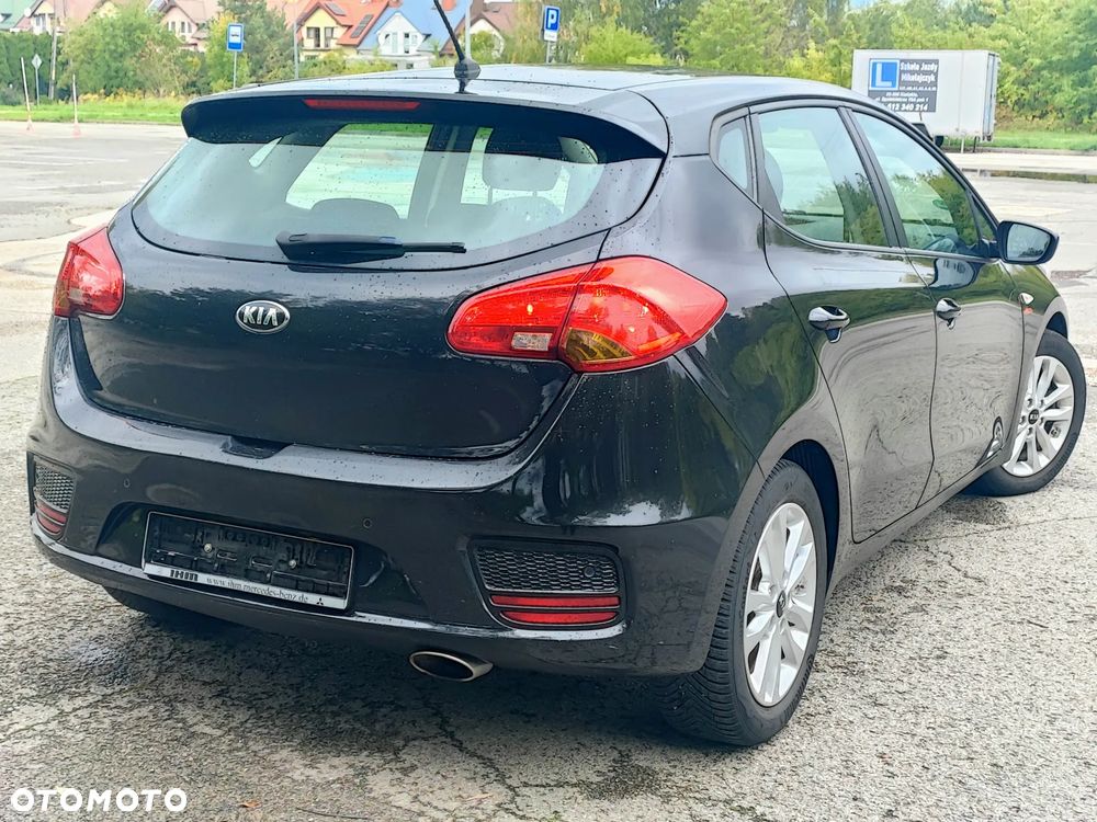 Kia Ceed - 14
