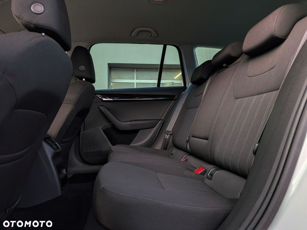 Skoda Octavia 1.4 TSI Style DSG - 11