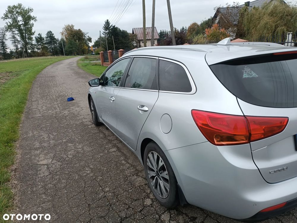 Kia Ceed Cee'd 1.6 GDI L Business Line - 4