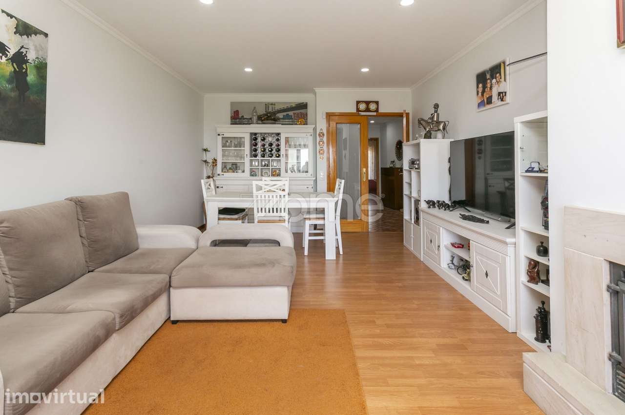 Apartamento T2 com Varanda e Garagem fechada ao Morangal, Arcozelo - Grande imagem: 5/40