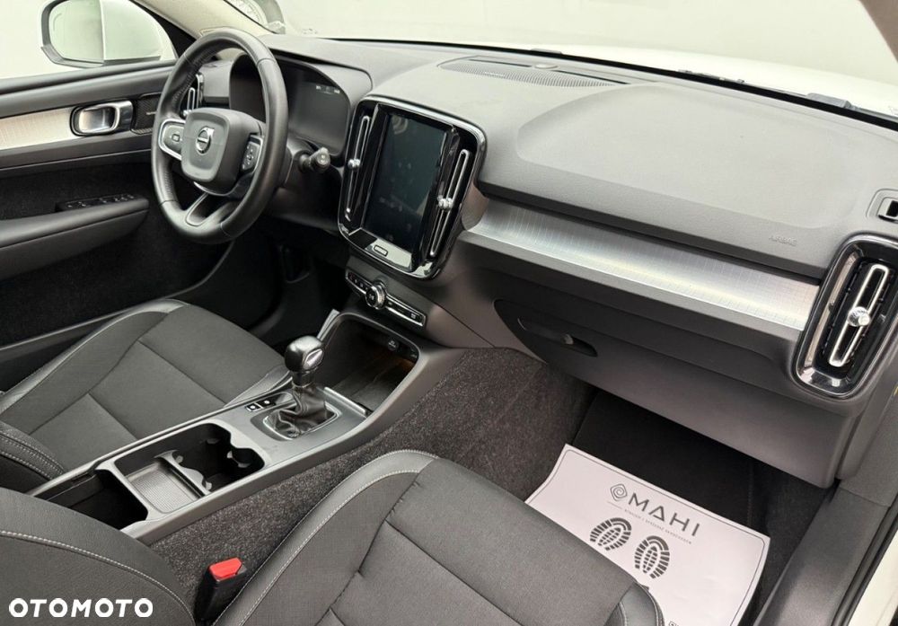Volvo XC 40 T3 Momentum - 17