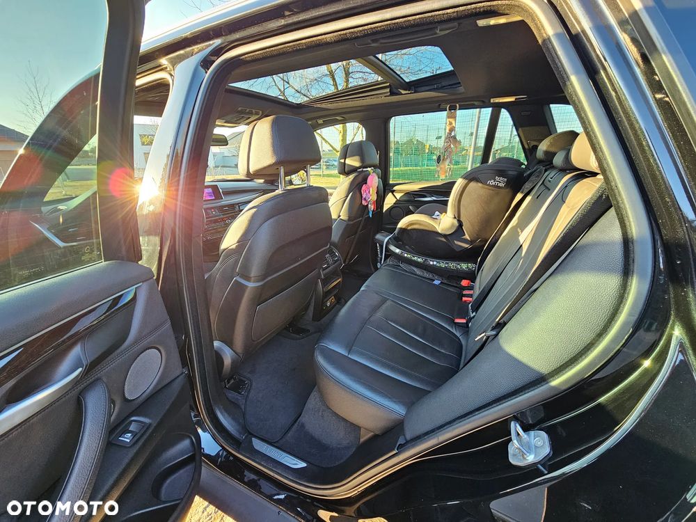 BMW X5 xDrive30d Sport-Aut - 24