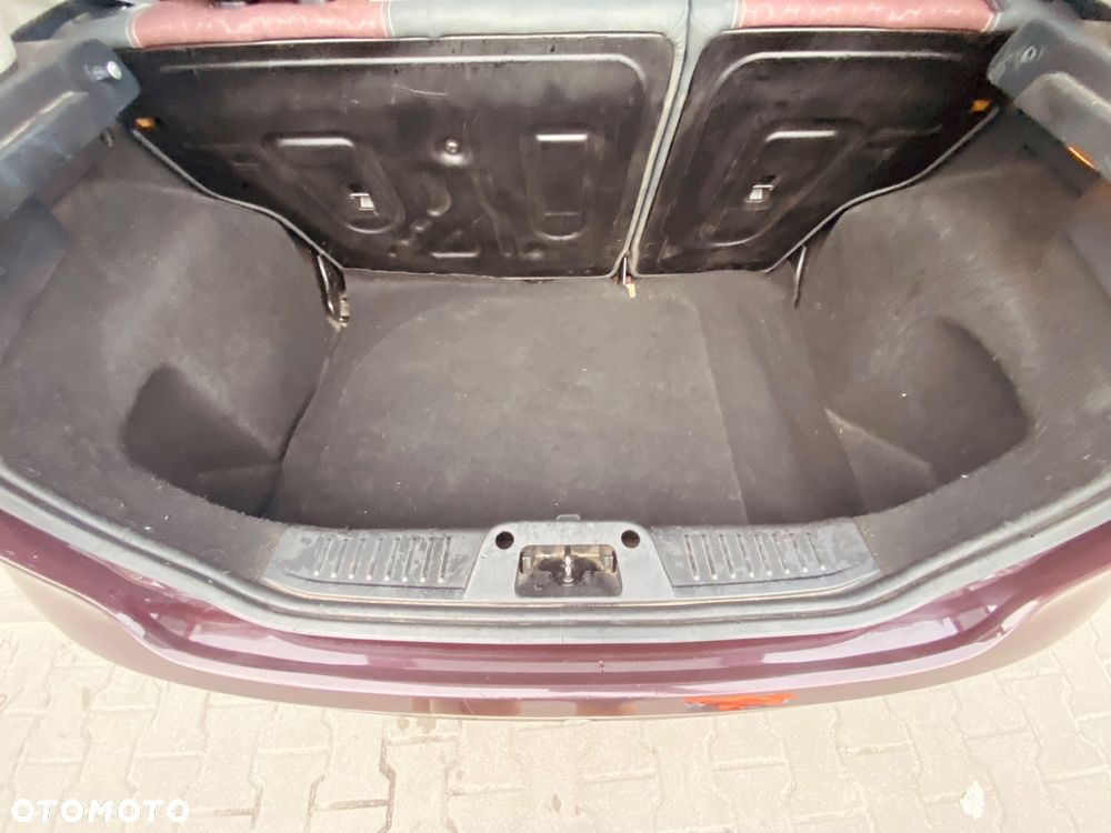 Ford Fiesta 1.6 TDCi DPF Ghia - 14