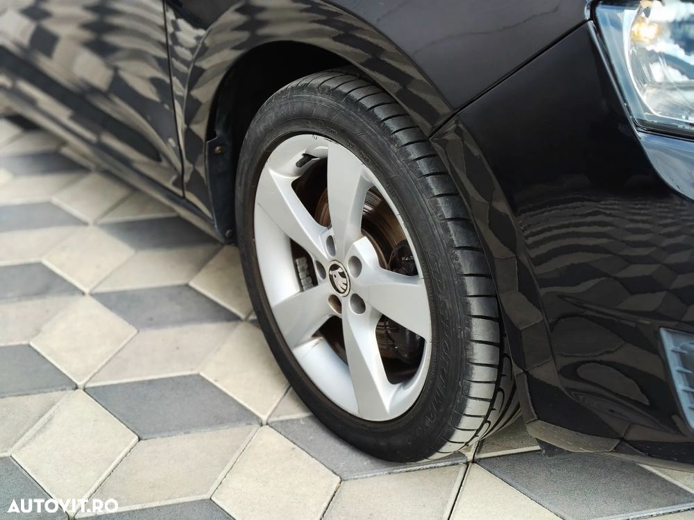 Skoda RAPID 1.2 TSI Edition Green tec - 33