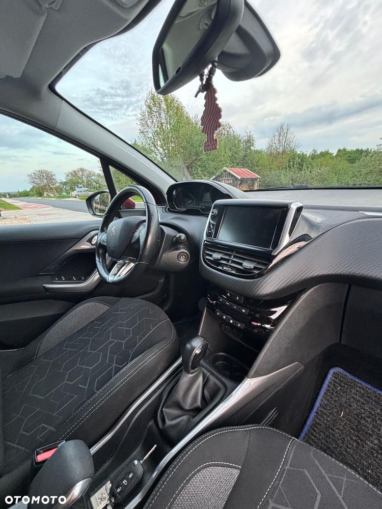 Peugeot 2008 1.2 Pure Tech Active - 10
