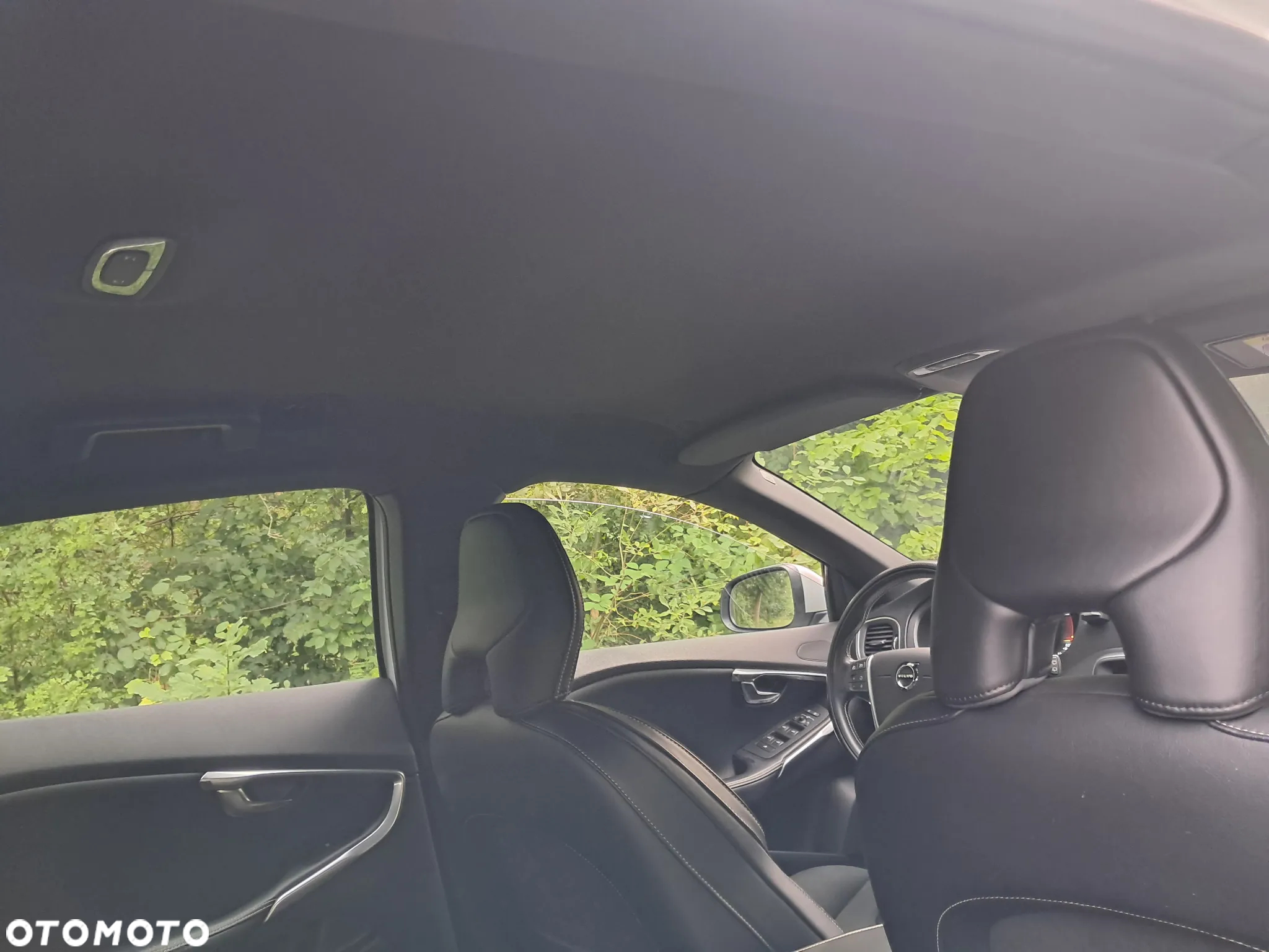 Volvo V40 T2 Drive-E R-Design Momentum - 22