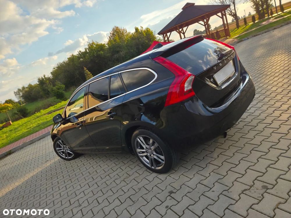 Volvo V60 D3 Geartronic Momentum - 9